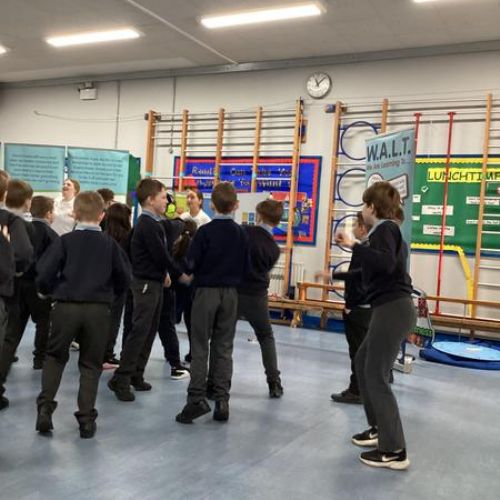 P5 and P6 pupils took part in a workshop focussing on living a healthy lifestyle.