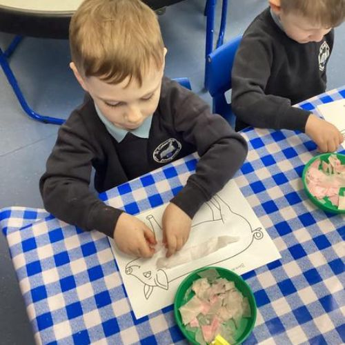 We are learning to create farm animal collages based on the Stories ‘A Squash and a Squeeze’ and ‘Farmyard Hullaballoo’.