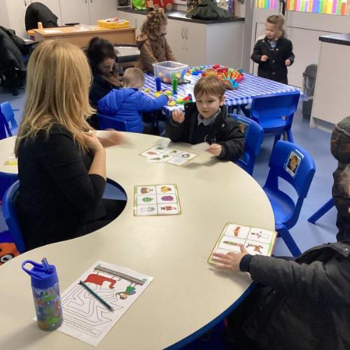 Week beginning Monday 16th December: We are learning to name and match Christmas objects.