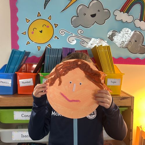 Making our faces!👧🏼🧒🏽👦🏻